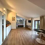 Curcio Apartment *