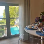 Curcio Apartment Gutterie
